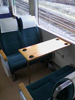 貸切列車ではテーブル・カラオケも付けられます。